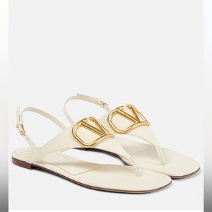 Valentino Garavani Vlogo leather thong sandals